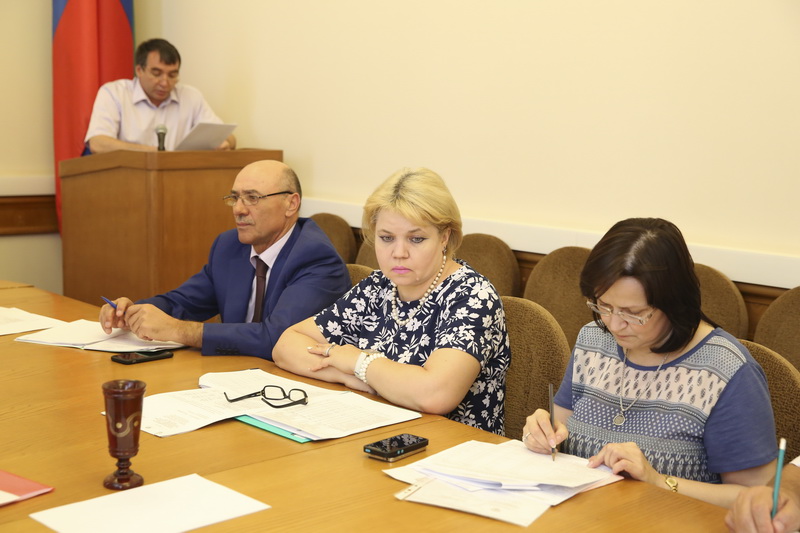 Вопросы ликвидации задолженности по зарплате обсудили на заседании Координационного совета под руководством Анатолия Карибова